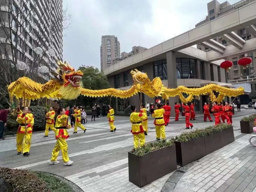 滨江物业：稳健经营，服务至臻